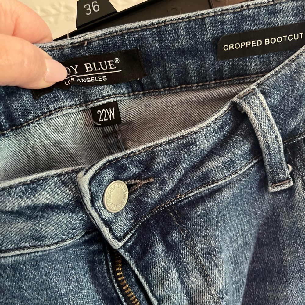 Judy Blue Cropped Bootcut Jeans - Classic Blue
